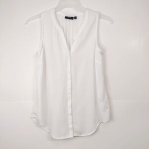 APT.9 essentials. White top